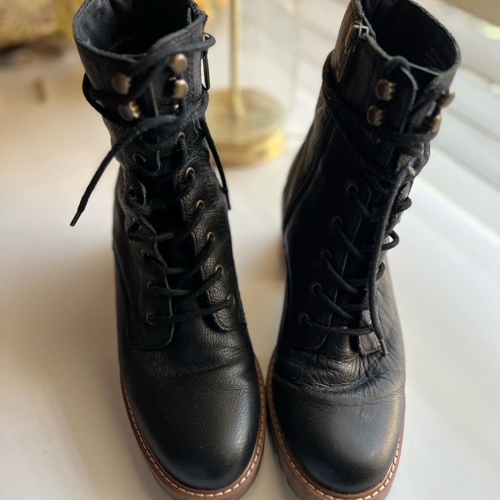 My So Called Life Combat Boots  Crown Vintage Sz 85 LeatherFaux Leather